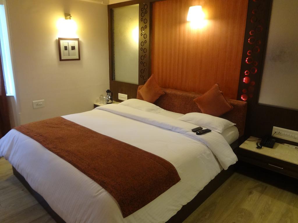 Hotel Royal Highness Ахмедабад Номер фото